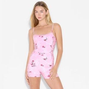 Wild Fable ButterBliss Lace Trim Romper
Bodysuit Small